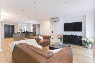 Gatsby Chic & Elegance & Billiards & Fitness & Luxury - 8