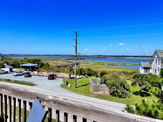 Community pool and private beach access - Surf City - 0