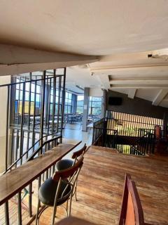 Lius resort bar and hotel - - 3