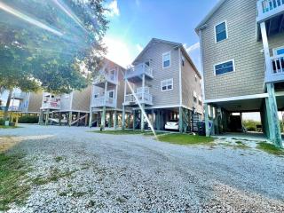 Casa De Agua | Waterfront | Dog Friendly | Surf City, NC - Surf City - 9