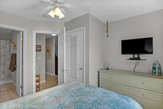 Aqua Rose | Community Pool | Surf City, NC | Turtle Cove Townhomes - Surf City - 1