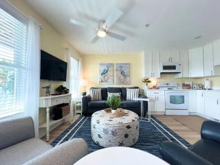 Sea Coast Suites 3 | Dog Friendly | Walking Distance to Everything - Surf City - 4