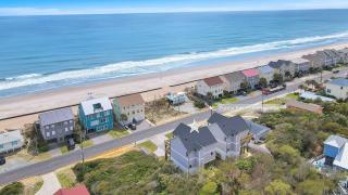 Ocean Oasis 4 bedroom, 3 bathroom Oceanview vacation rental in Surf City, NC. Dog Friendly - Surf City - 0