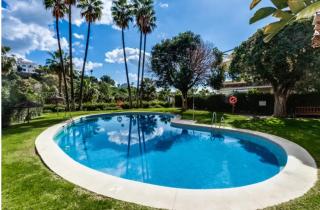 bedroom, with a share bathroom in a Bed and breakfast place - Málaga - 3