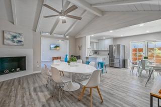 F-65 Adventure House - Anaheim - 7