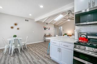 F-65 Adventure House - Anaheim - 3
