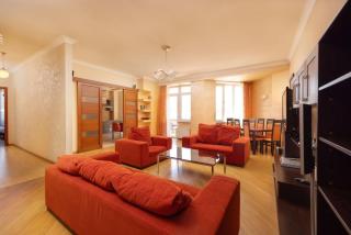 Large 2 Bedrooms Apartment with a Balcony, New Building close to North Avenue - Ereván - 9
