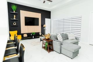 Spacious 4BR Pool Sleeps 14 - Cape Coral - 3
