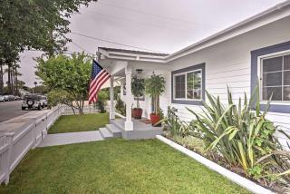F-55 Donald Ducks Cottage - Anaheim - 0