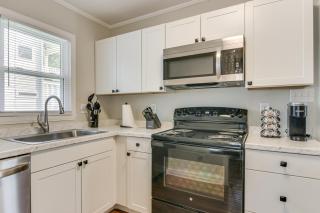 Less Than 2 Mi to Uptown Charlotte Home with Large Yard! - Charlotte - 9