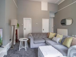 Pass the Keys West End Wonder - 3