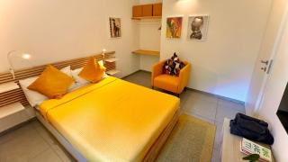 PS is just above the Metro M3 - 9mins to Duomo - Milan - 9