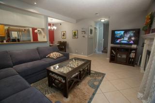 Radiator Springs by Funtierland Vacation Rentals - Anaheim - 1