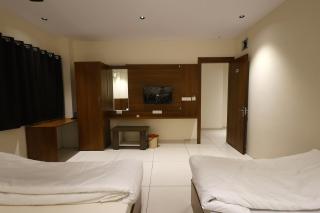 Vardhaman Hotel - Ujjain - 0