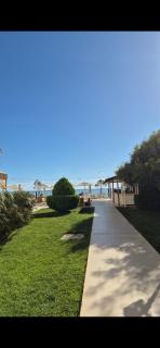 White Luxury Villa Apartments &Hot Tab - Durrës - 2
