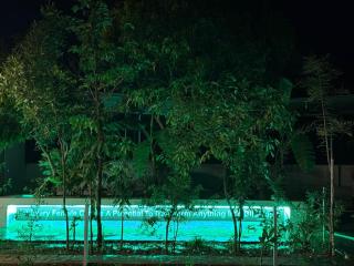 Sir Mam Ashram - - 6