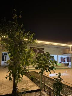 Sir Mam Ashram - - 8