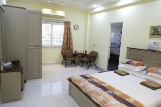 V & U Homestay Sadar - Nagpur - 5