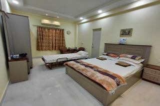V & U Homestay Sadar - Nagpur - 7