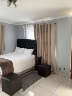 Khainos Self Catering - Khomas Region - 4