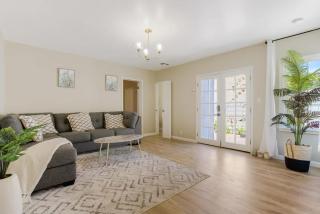 Gated gem walking distance to Beverly center - Los Angeles - 5