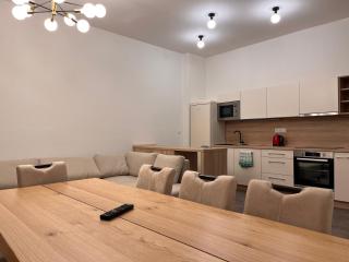 Pearl Bee Deluxe Suites - Pilsen - 8