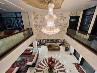 Amazing PALACE in Jaypee Greens - Greater Noida!!! - Jāmb - 9