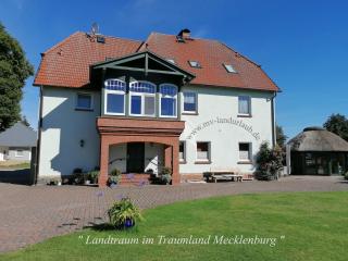 Landtraum im Traumland Mecklenburg - Warin - 6