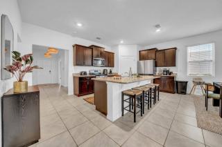 5BD Near Disney | Pool, BBQ, Games & Movie Area - 5