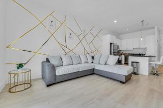 Charming Getaway - Houston - 1