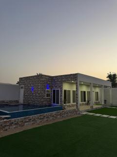 Luxury Farmhouse Near Yas Island With Swimming Pool, BBQ Area & Majlis - Al Rahba - 9