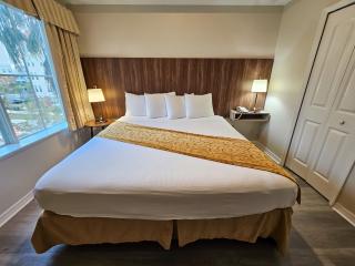 1 Bedroom - Grand Suite 5 min to Universal, I-drive & Outlets - Orlando - 1