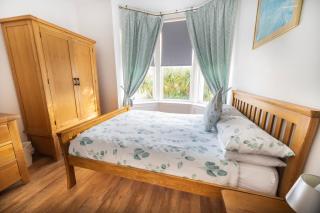 Cosy Llandudno Apartments - 3