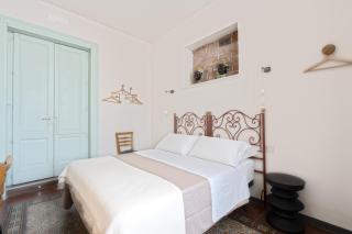 Holiday Lux Boutique Room - 6