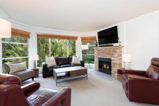 Woodrun Lodge 417 | Ski-In Ski-Out, Pool, Hot Tub, Free Parking - Whistler - 0