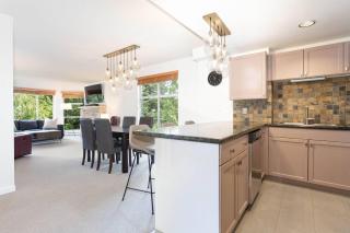 Woodrun Lodge 417 | Ski-In Ski-Out, Pool, Hot Tub, Free Parking - Whistler - 8