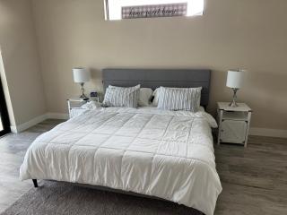 Brand New Luxury 4 bedroom heated pool home - Cape Coral - 4