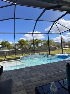 Brand New Luxury 4 bedroom heated pool home - Cape Coral - 8
