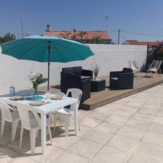 MAISON avec PISCINE CHAUFFEE PRIVEE DE MAI A SEPTEMBRE - 7