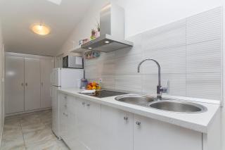 Apartments BV - Makarska - 9