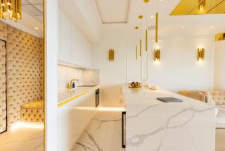 HANZA TOWER GOLD 19th Floor - 1
