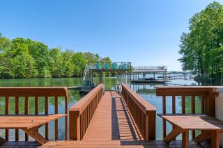 Lucky Dozen Lakehouse - Winchester - 0