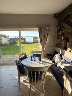 High Tide Beach House on waters edge - Bangor - 4