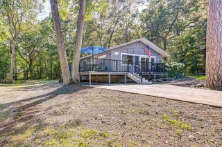 Au Gres Vacation Rental Cabin Less Than 1 Mi to Lake Huron - 9