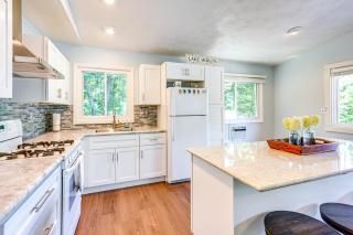 Au Gres Vacation Rental Cabin Less Than 1 Mi to Lake Huron - 2