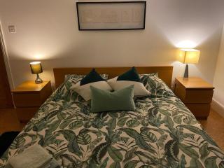 Spacious Double Apartment in Folkestone with parking - 1