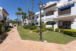 Beachfront Apartment with Parking San Pedro Alcántara Playa 5 MIN Puerto Banús - 8