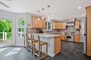 Beautiful 4BR - Walking Distance to Stadium - Annapolis - 0
