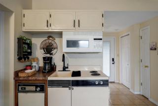 Poolside Retreat at Kimberling Crossing - 7