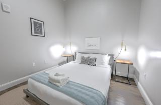 Boston Common Loft with Washer Dryer - Boston - 3
